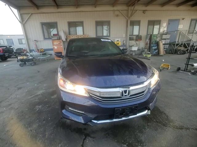 2017 Honda Accord - Image 11