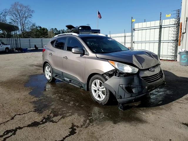 2013 Hyundai Tucson - Image 14