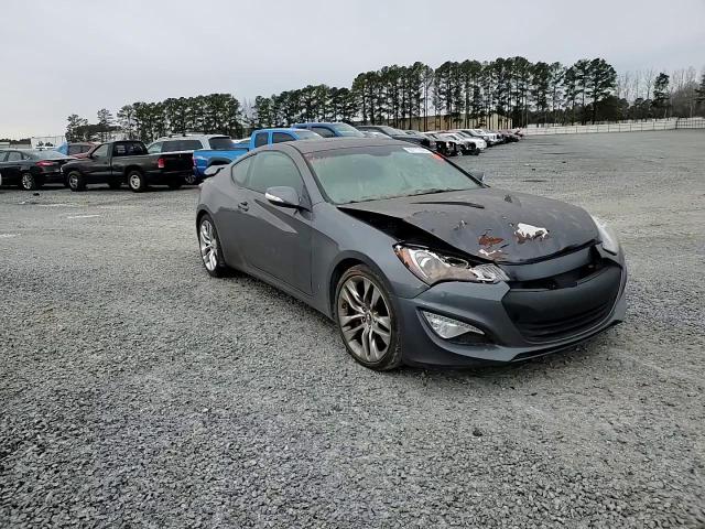2014 Hyundai Genesis - Image 10