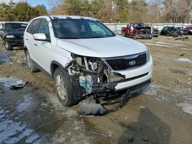 2015 Kia Sorento - Image 12