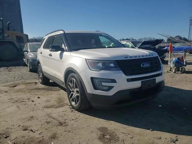 2017 Ford Explorer - Image 12