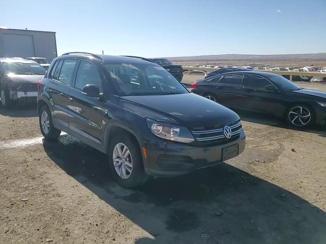 2016 Volkswagen Tiguan - Image 14
