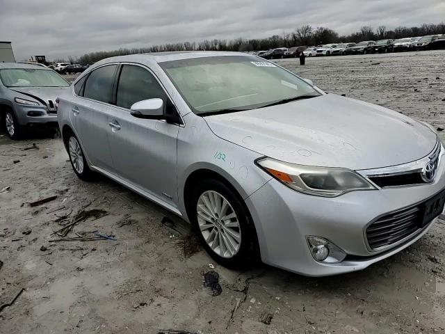 2013 Toyota Avalon - Image 10