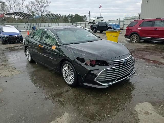 2019 Toyota Avalon - Image 13