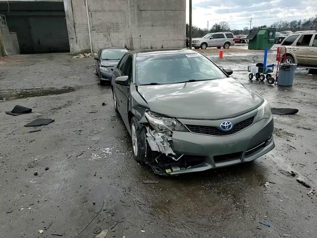 2014 Toyota Camry - Image 11