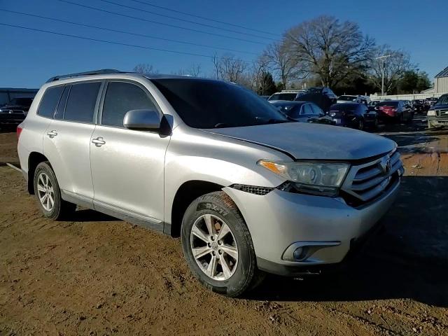2011 Toyota Highlander - Image 11