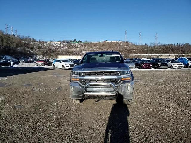 2017 Chevrolet Silverado - Image 13