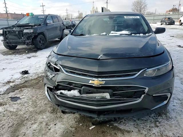 2017 Chevrolet Malibu - Image 11