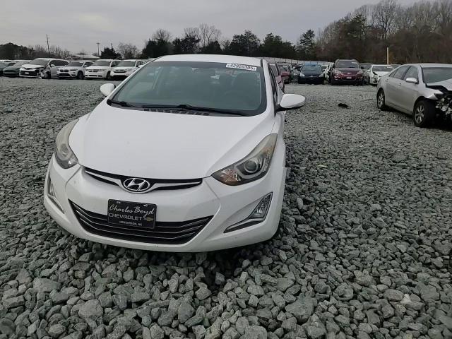 2015 Hyundai Elantra - Image 10