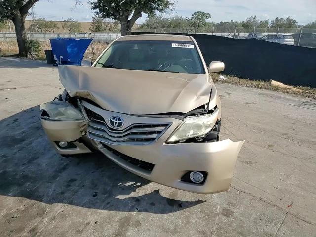 2010 Toyota Camry - Image 10