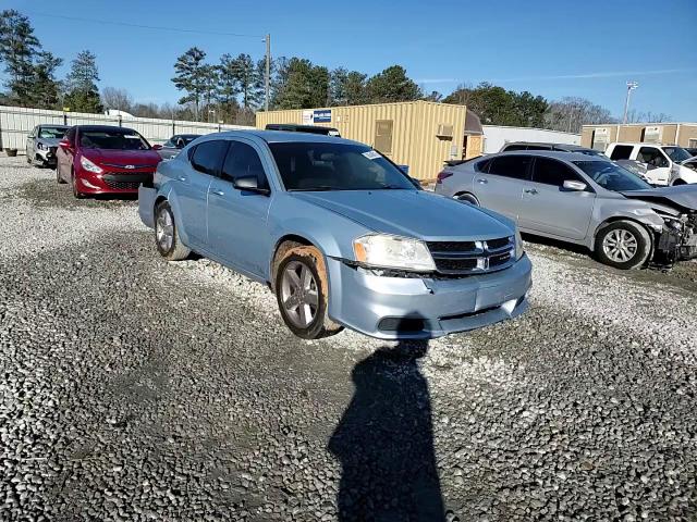 2013 Dodge Avenger - Image 13