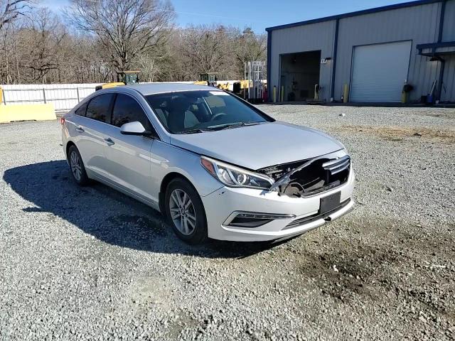 2015 Hyundai Sonata - Image 11