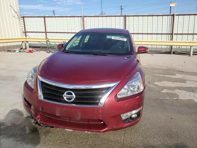 2015 Nissan Altima - Image 13