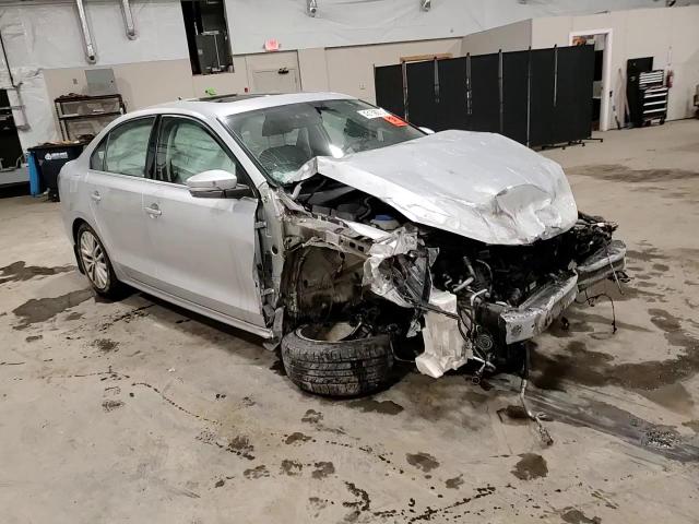 2016 Volkswagen Jetta - Image 11