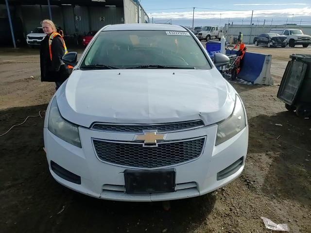 2012 Chevrolet Cruze - Image 11