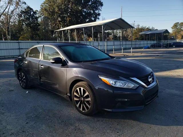 2018 Nissan Altima - Image 11