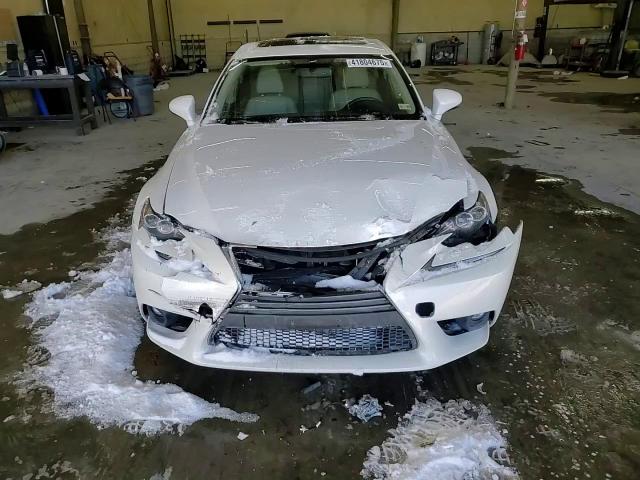 2015 Lexus IS - Image 11