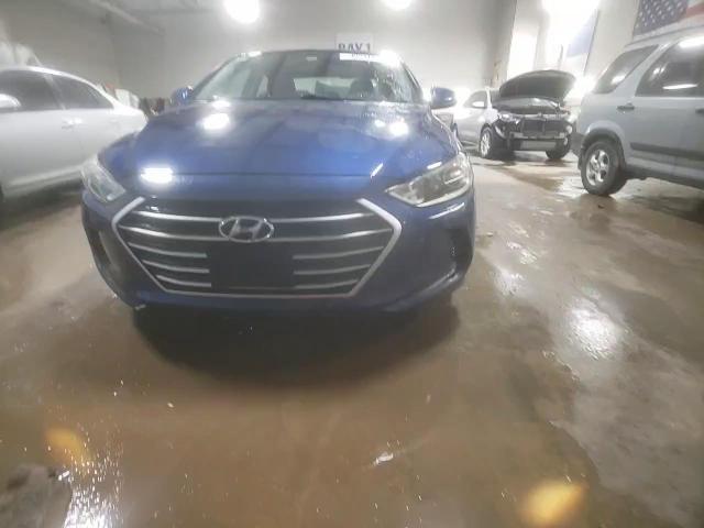 2017 Hyundai Elantra - Image 13