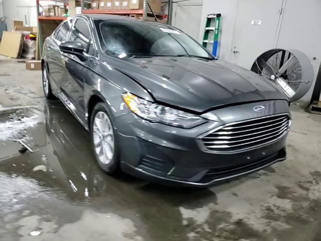 2020 Ford Fusion - Image 13