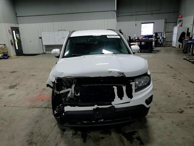 2016 Jeep Compass - Image 12