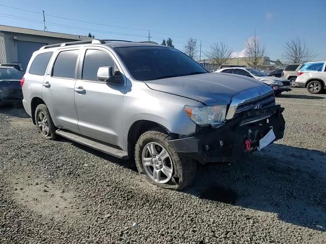 2015 Toyota Sequoia - Image 11