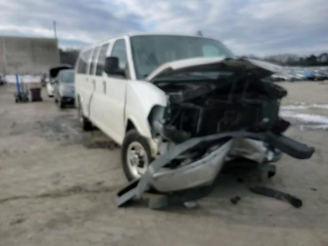2017 GMC Savana - Image 12