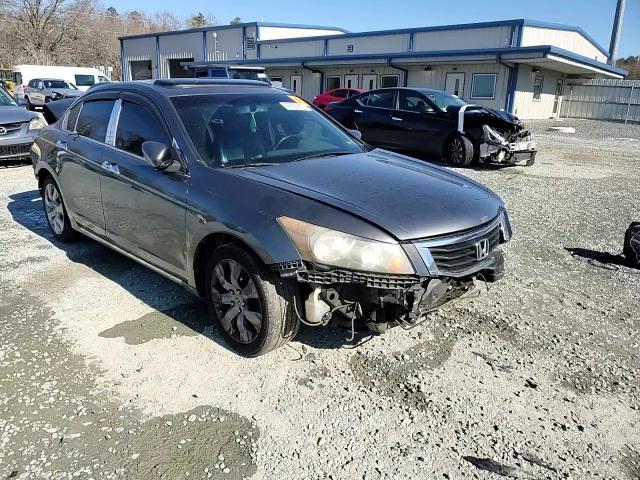 2009 Honda Accord - Image 11