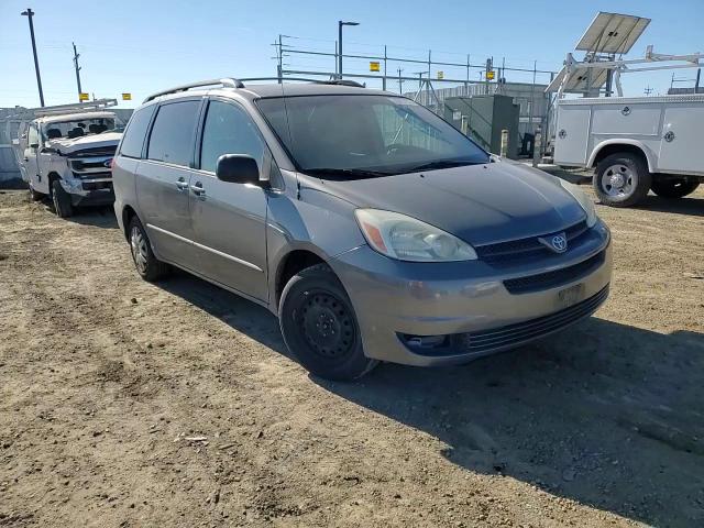 2005 Toyota Sienna - Image 12