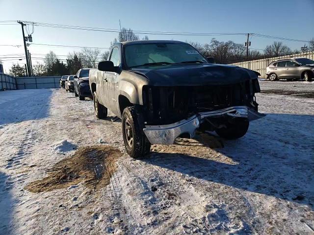 2010 GMC Sierra - Image 11