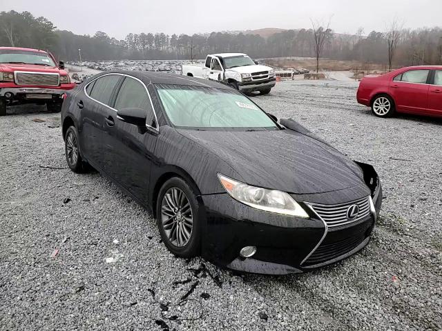 2013 Lexus ES - Image 11