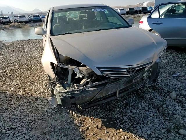 2005 Toyota Camry - Image 11