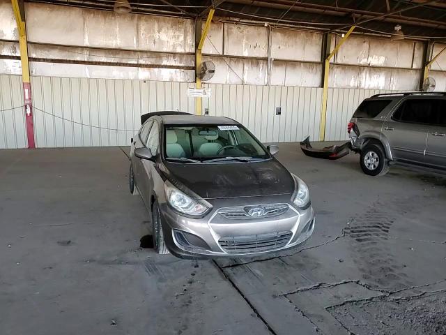 2013 Hyundai Accent - Image 11