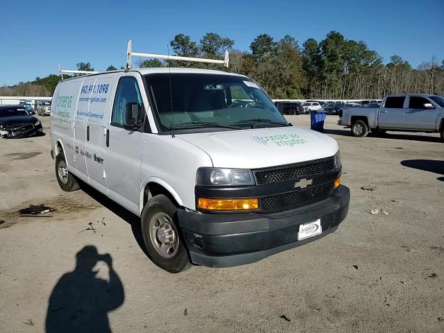 2018 Chevrolet Express - Image 12