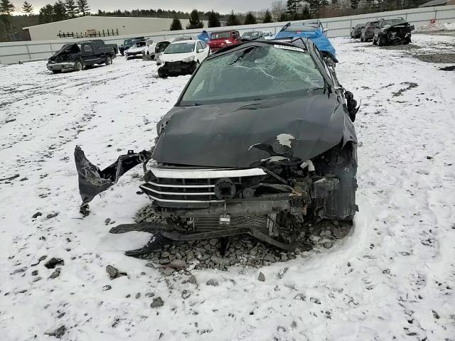 2019 Volkswagen Jetta - Image 11