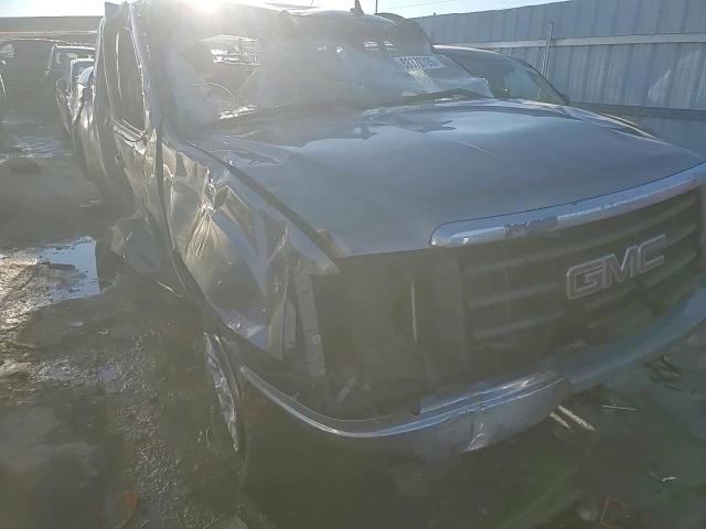 2008 GMC Sierra - Image 10
