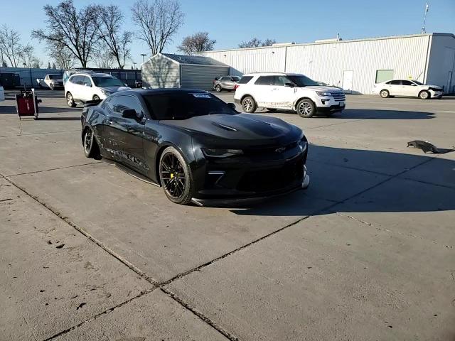 2016 Chevrolet Camaro - Image 10