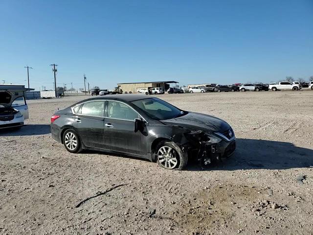 2016 Nissan Altima - Image 11