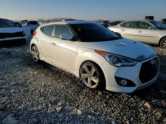2013 Hyundai Veloster - Image 13