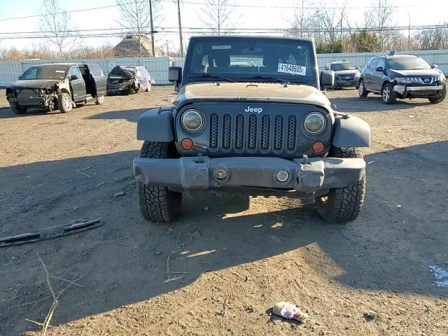 2012 Jeep Wrangler - Image 11