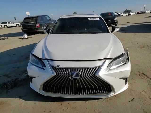 2021 Lexus ES - Image 11