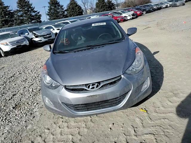 2012 Hyundai Elantra - Image 10