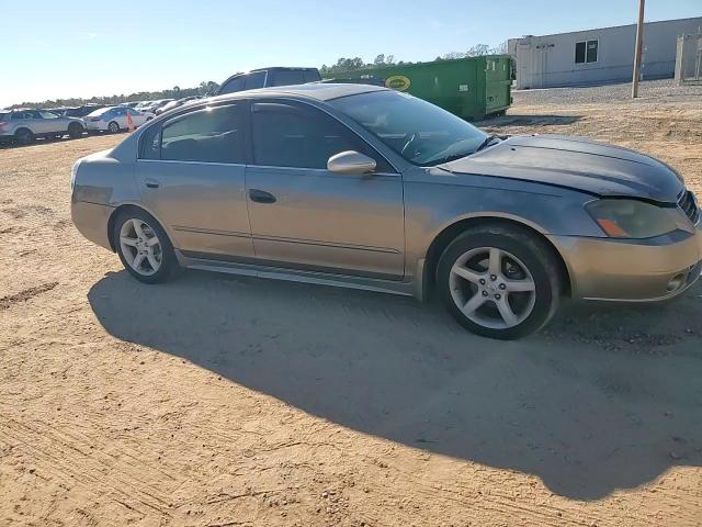 2005 Nissan Altima - Image 10