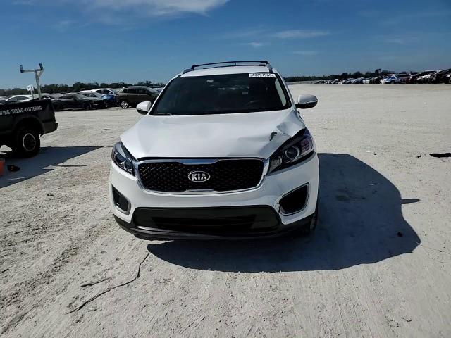 2016 Kia Sorento - Image 11