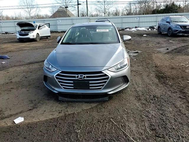 2017 Hyundai Elantra - Image 10