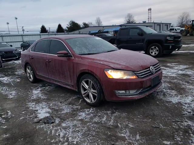 2015 Volkswagen Passat - Image 10