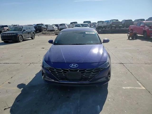 2023 Hyundai Elantra - Image 11