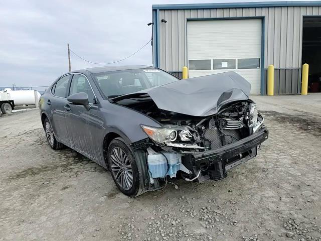 2013 Lexus ES - Image 11