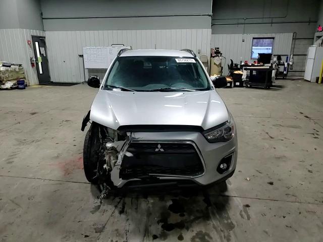 2013 Mitsubishi Outlander - Image 11