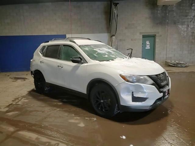 2018 Nissan Rogue - Image 15