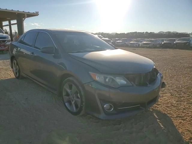 2013 Toyota Camry - Image 13